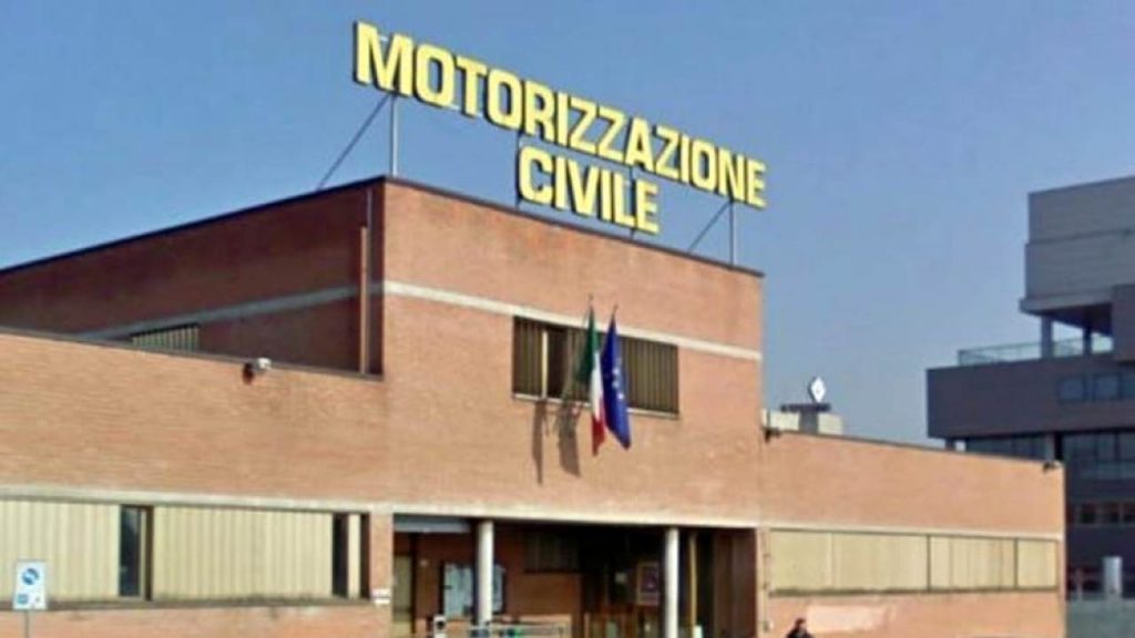 Motorizzazione a rischio, le autoscuole in allarme. Rucco scrive al ministro