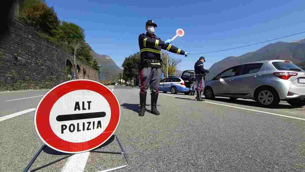 Posto di blocco, non fare mai questa cosa: rischi di rimanere senza soldi