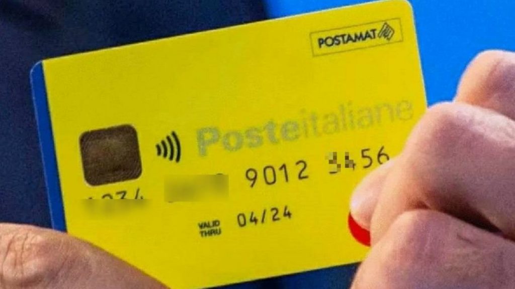 Reddito di cittadinanza, 74 auto intestate e ricchezza enorme: beccato così