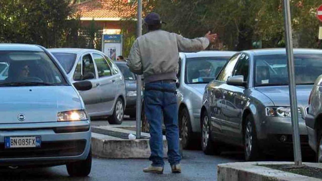 Parcheggi, da oggi sono 7.000€ di multa: non ti sognare di farlo