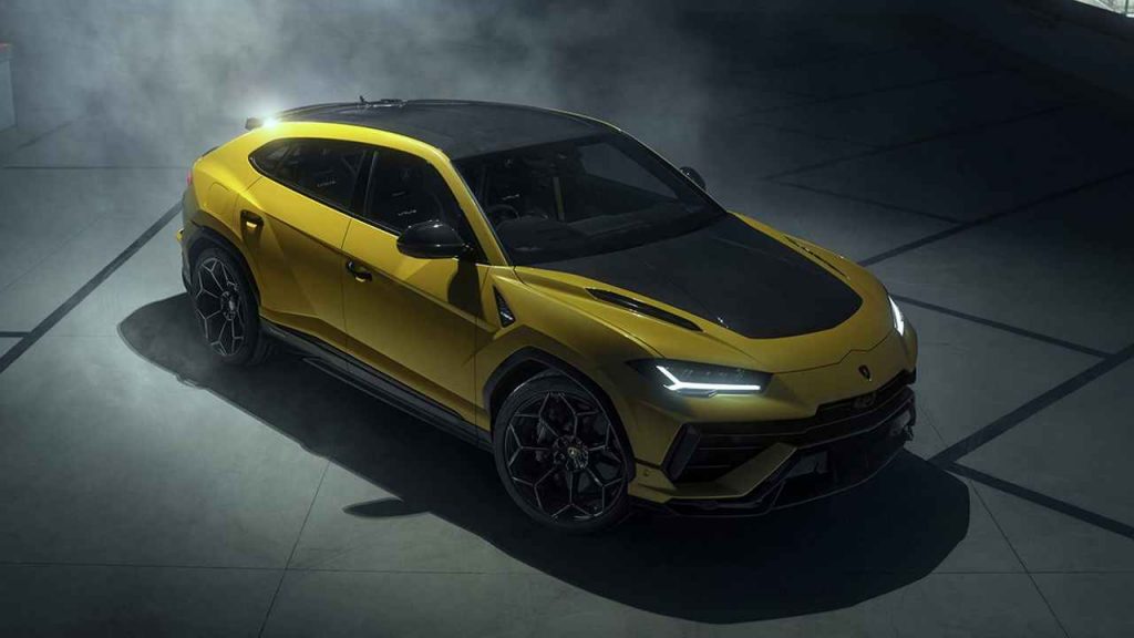 Lamborghini Urus, ecco il nuovo modello che uccide la Ferrari: sembra un astronave