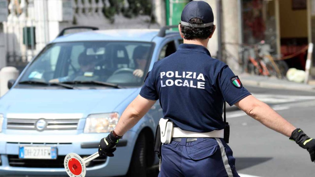 Posto di blocco, legge spezza-gambe: se ti beccano così rischi il carcere