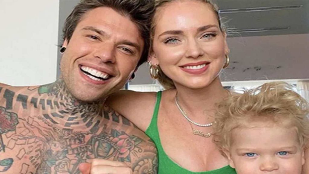 Fedez, ‘addio’ a Chiara Ferragni: il suo nuovo amore è questa sventola tutta curve | Una ragazzina al confronto