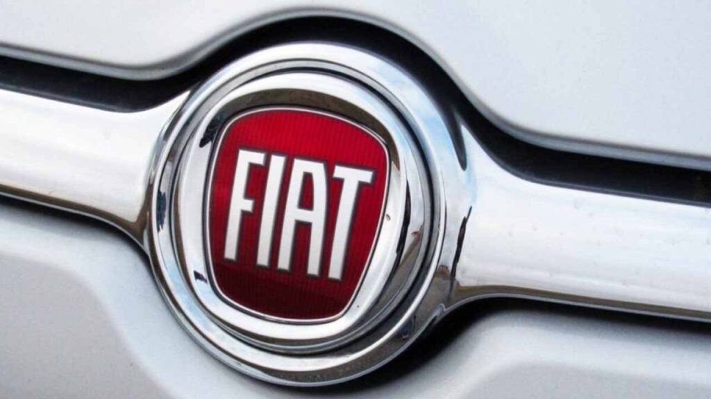 Fiat, il ritorno di un mito: le immagini non lasciano dubbi | Torna il grande modello che ha fatto la storia del brand