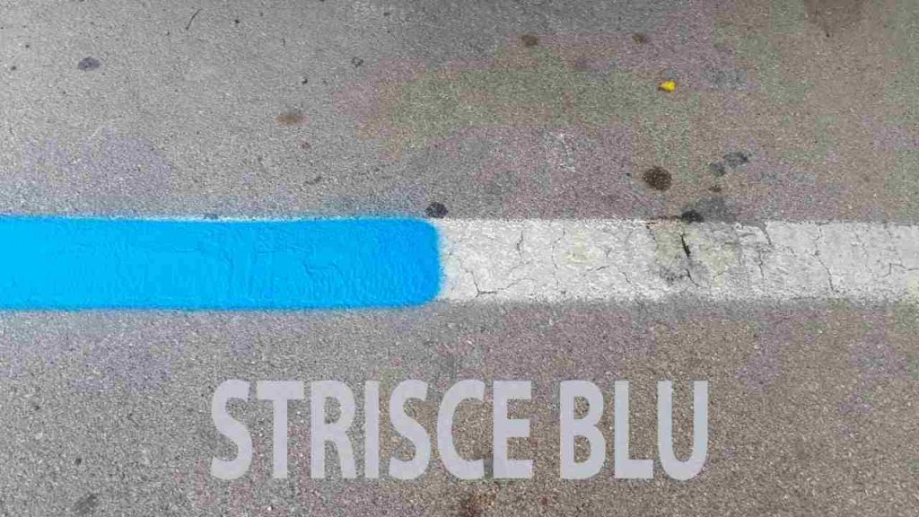 Strisce blu, finalmente gratis: da ora parcheggi senza pensieri