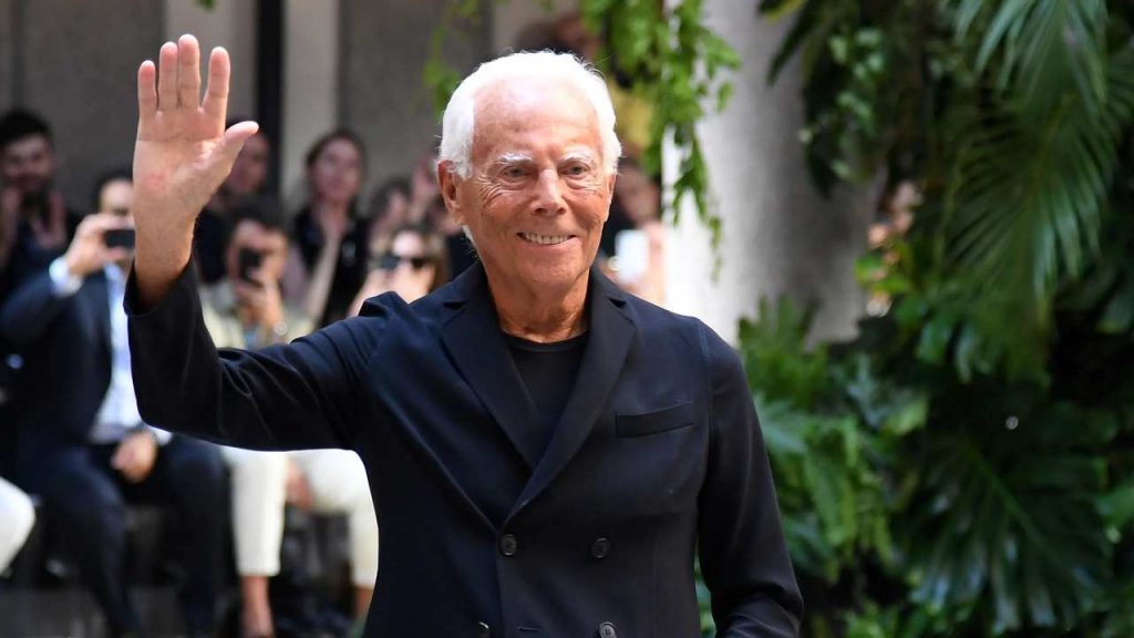 Giorgio Armani, avete mai visto il suo yacht? Sembra una città sull’acqua