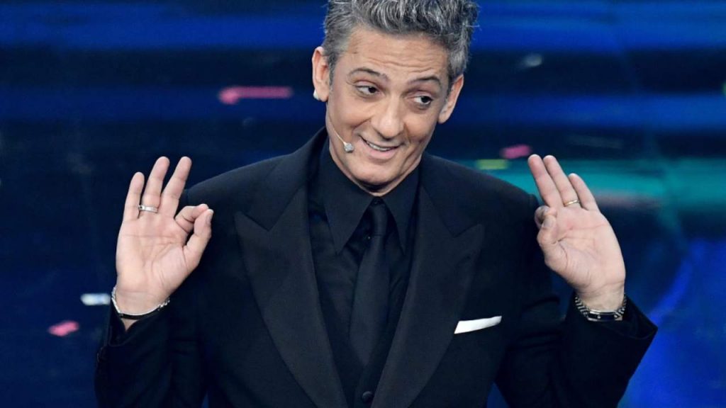 Fiorello, dopo anni ‘tradisce’ la sua amata Susanna con lei: è stato amore a prima vista | L’avete vista anche con un calciatore famoso