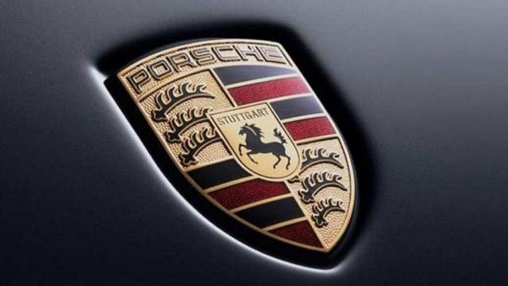 Porsche, arriva la sportiva per il fuoristrada: la pazzia presentata a Los Angeles