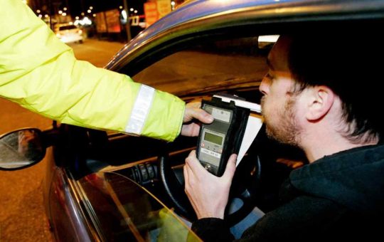 Alcool test, tolleranza zero per alcune categorie di automobilisti