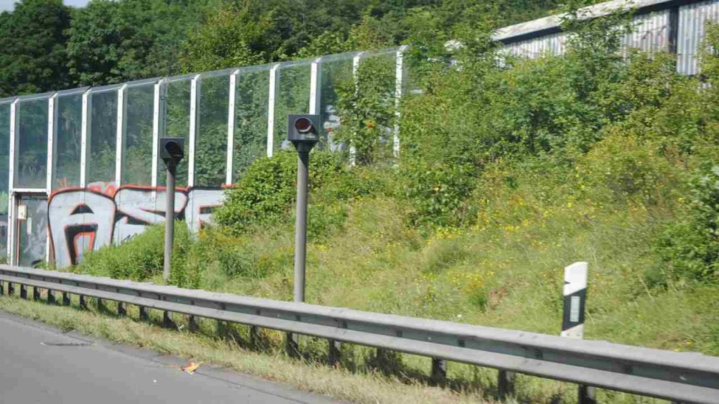 Tutor in autostrada, questo gadget ti elimina le multe: lo stanno comprando tutti