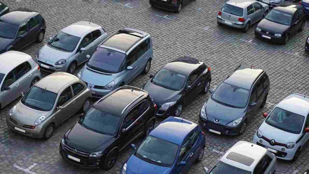 Parcheggi, cambia tutto così: la sanzione arriva alle stelle | Non metterla mai più così