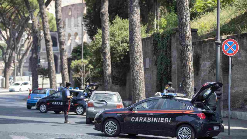 Posti di blocco, se scoprono questo rischi otto anni di carcere I Non importa se l’hai fatto in buonafede, la legge è inflessibile