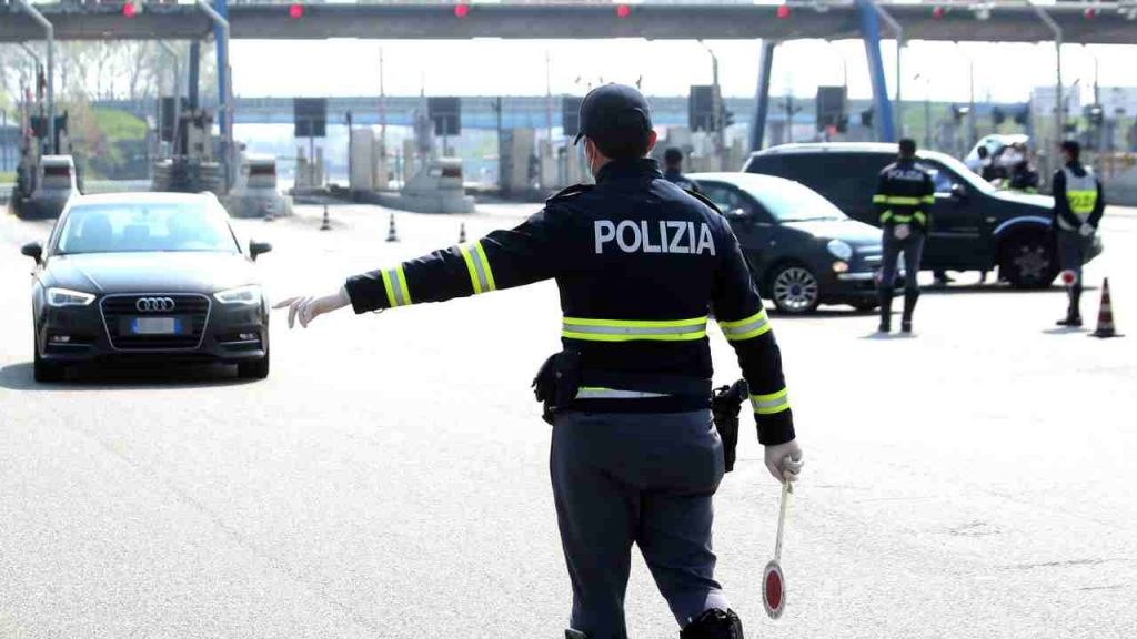 Posti di blocco, se si accorgono di questo ti metti a piangere I Da adesso è la prima cosa che guardano