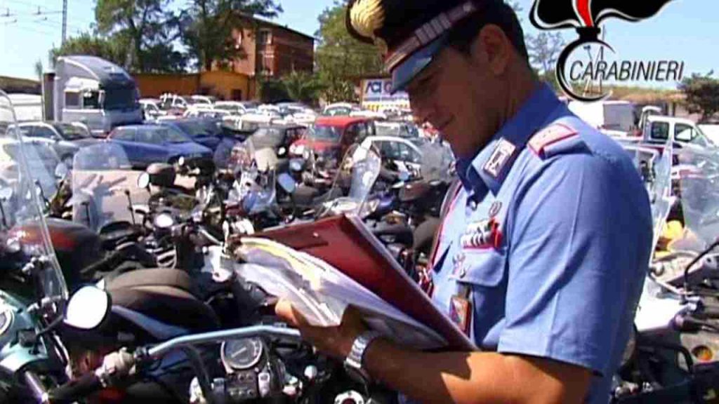 Furti di moto, da oggi puoi dormire sonni sereni: i ladri non hanno più scampo | Prova subito questo