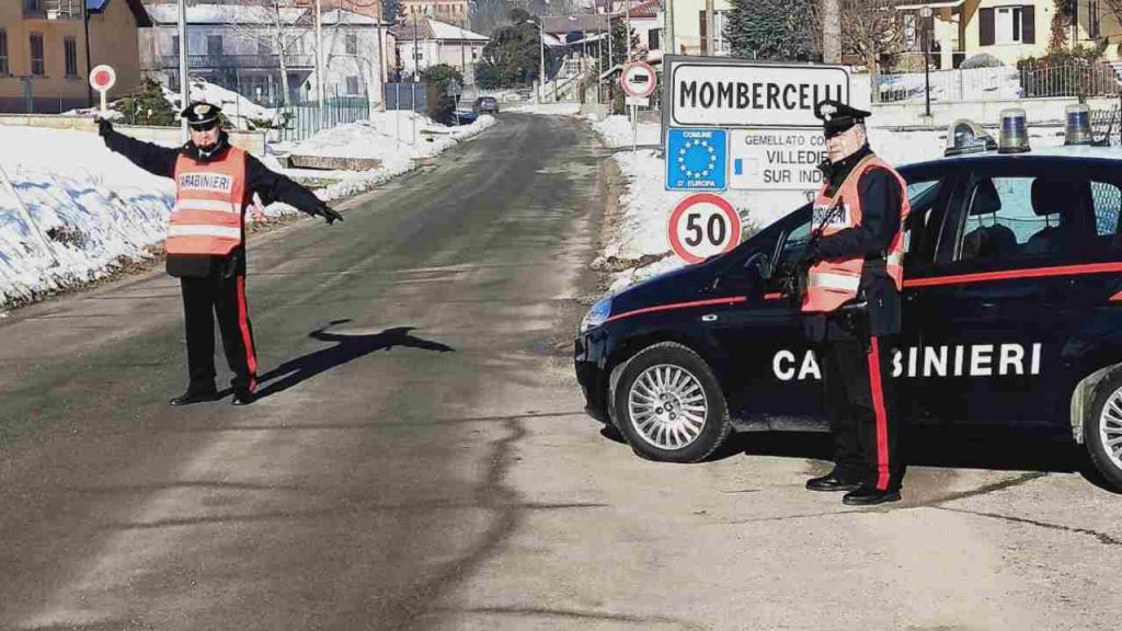 Posti di blocco, il silenzio può esserti amico: una parola fuori posto e sei rovinato | Ci stanno cadendo tutti