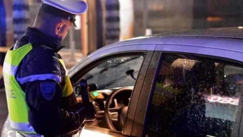 Codice della strada, da oggi tieni sotto controllo l’orologio: multe a valanga durante questa fascia oraria