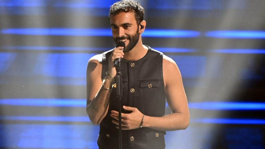 Marco Mengoni, sapete che macchina guida? È umilissima