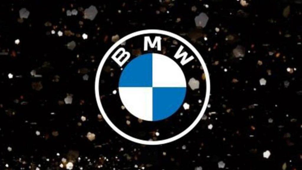 Bmw l’ha fatto davvero: arriva il cinema in auto