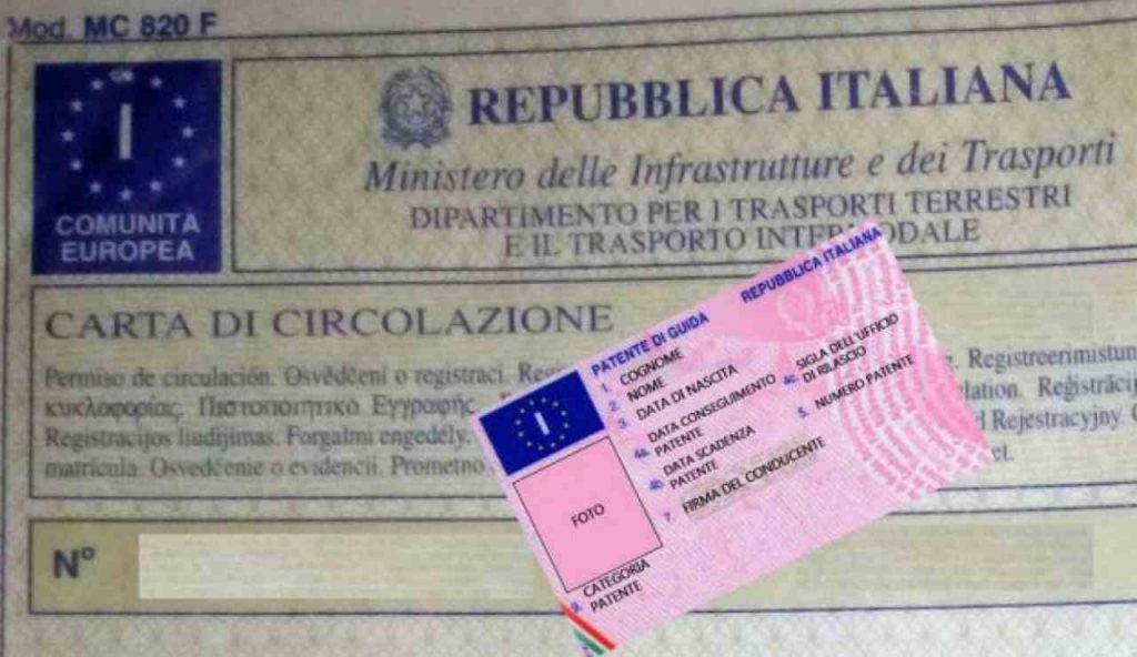 Posto di blocco, patente e libretto non bastano più: ci vuole questo documento a pagamento