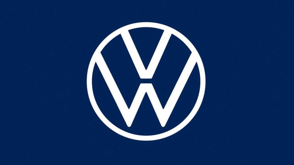 Volkswagen ID.3, è tempo di restyling per la berlina elettrica | Materiali sostenibili e ricarica semplificata