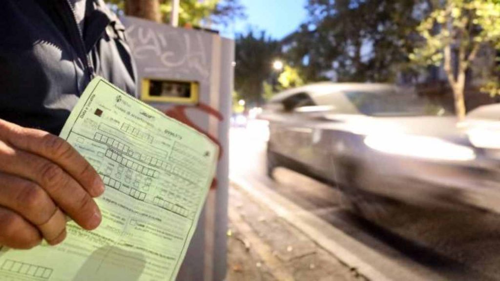 700€ di multa se circoli in centro città così: non farlo mai