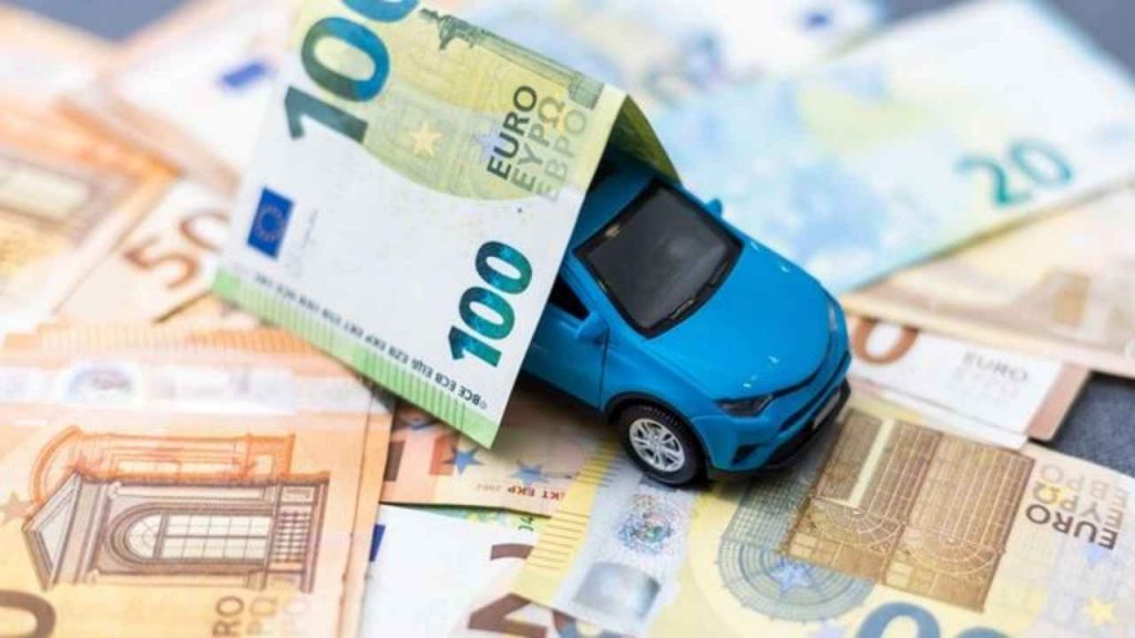 Auto, sei obbligato a pagare aumenti del 30% e devi farlo per forza I Ti tolgono tutto dal portafogli