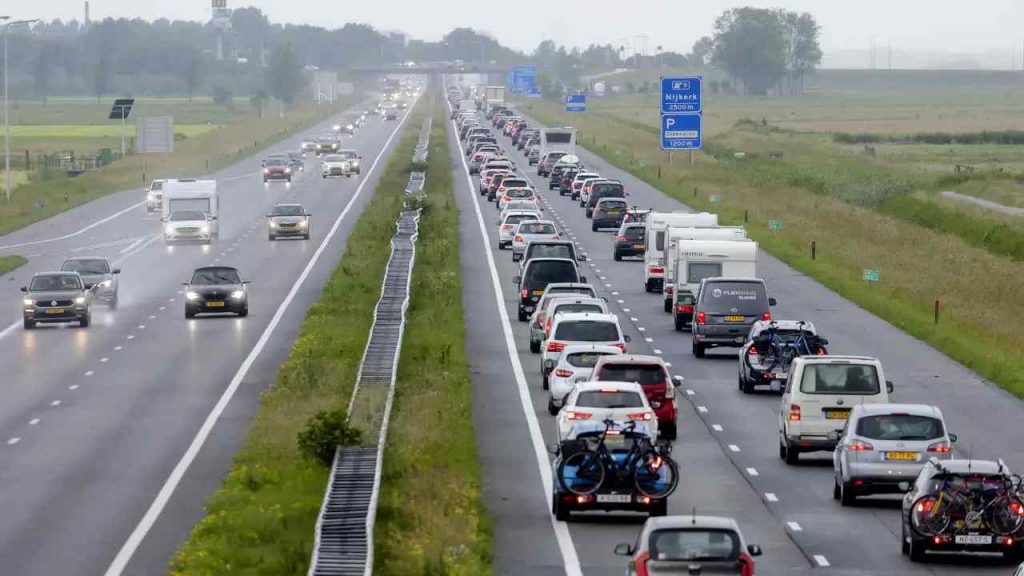 Auto, pesante divieto per tutti gli automobilisti: non c’è niente da fare