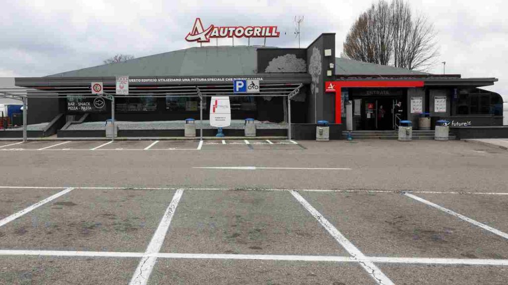 Addio autogrill, dopo 50 anni non li vedrai più: automobilisti sconvolti