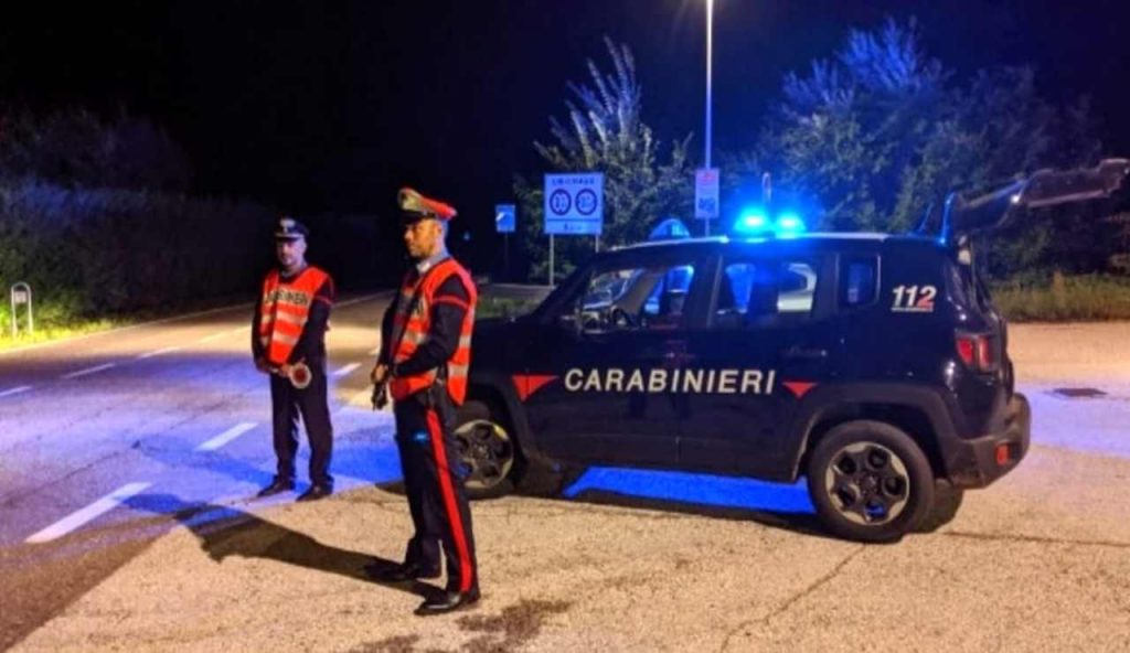 Posti di blocco, ci stanno cadendo tutti: il silenzio può esserti amico | Una parola fuori posto e sei rovinato 