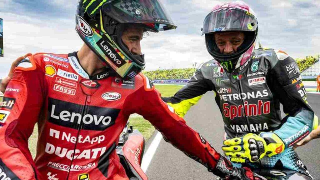 MotoGP, Bagnaia e Bezzecchi: Valentino Rossi ci ha insegnato un segreto I Il dottore dietro le quinte