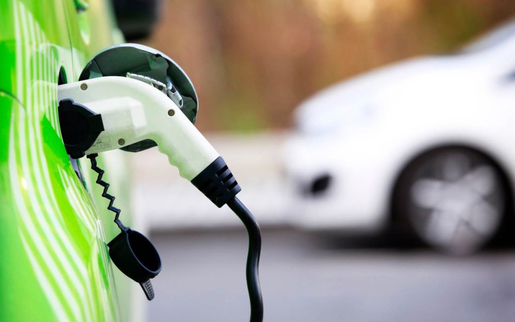 Auto elettriche, non le vedrai più circolare: questo fatto ha cambiato tutto all’improvviso