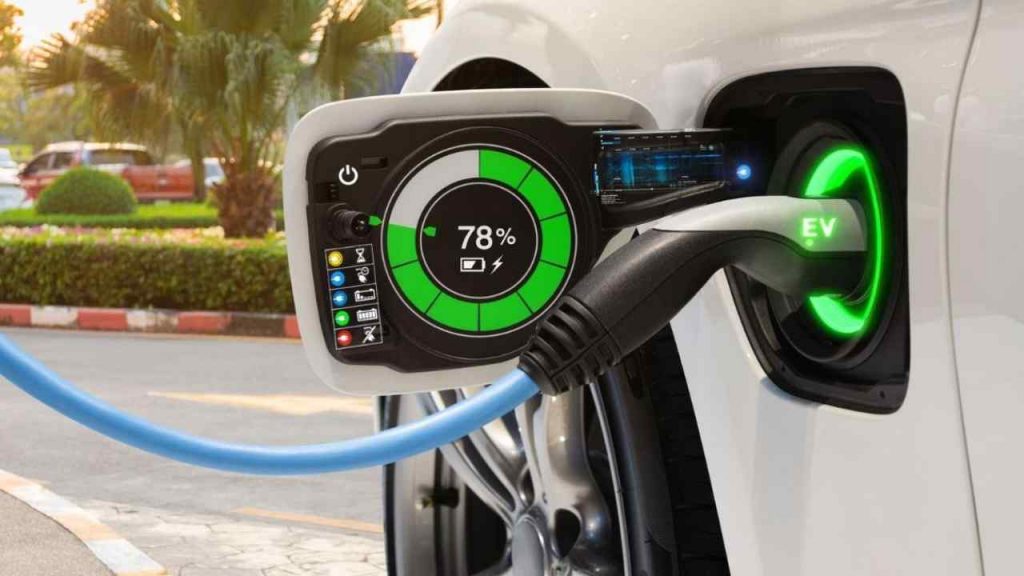 Auto elettriche, il meccanico svela perché non le devi comprare I Ti hanno nascosto questo