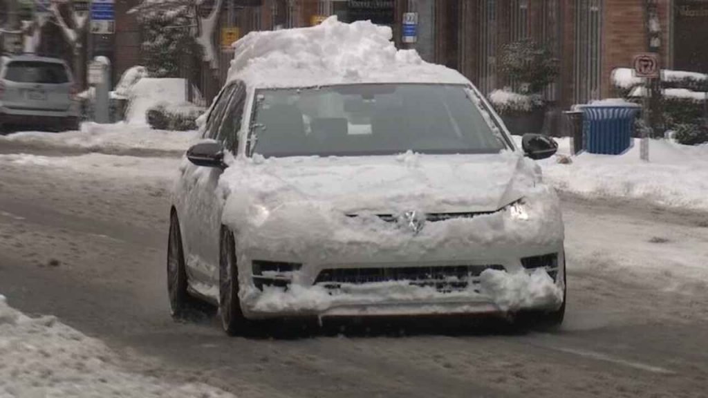 Auto, lo stanno mettendo nelle strade e ti rovina il motore I Quest’inverno lasci tutti i soldi al meccanico