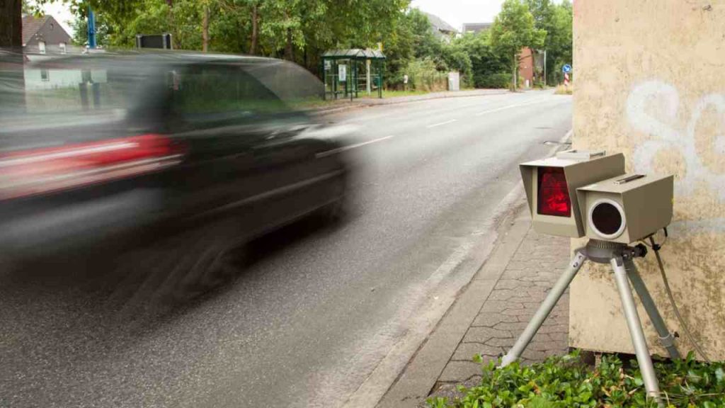 Autovelox, un vuoto nel Codice della Strada ti salva dalle multe I I Nessuna è valida