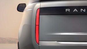 range-rover-electric-teaser-solomotori.it