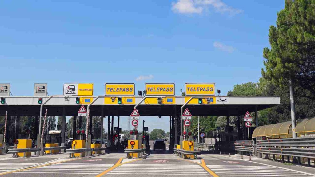 Telepass: se devi fare il cambio targa non serve scaricare l’APP | Bastano pochi secondi