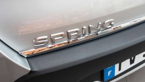 logo-dacia-spring-depositphotos-solomotori.it