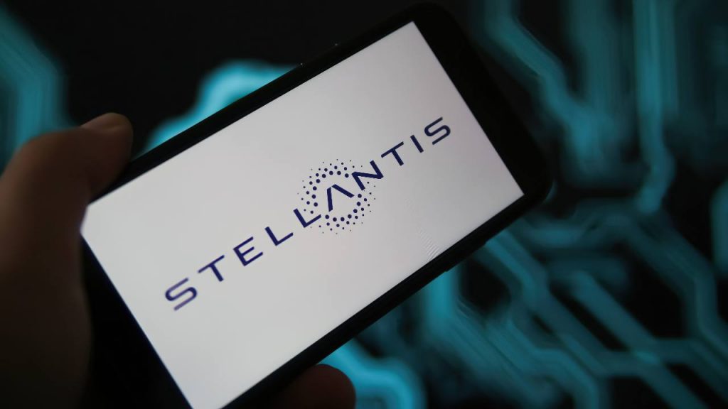 Stellantis propone un gioiello a motore a meno di 20 mila euro: impossibile resistere