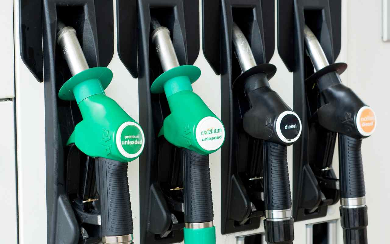 Pompa di benzina - Fonte Depositphotos - solomotori.it