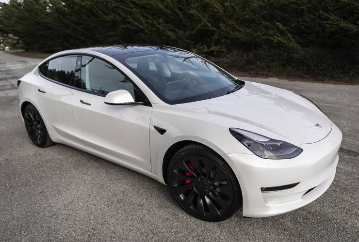 Tesla Model 3 - Fonte Depositphotos - solomotori.it