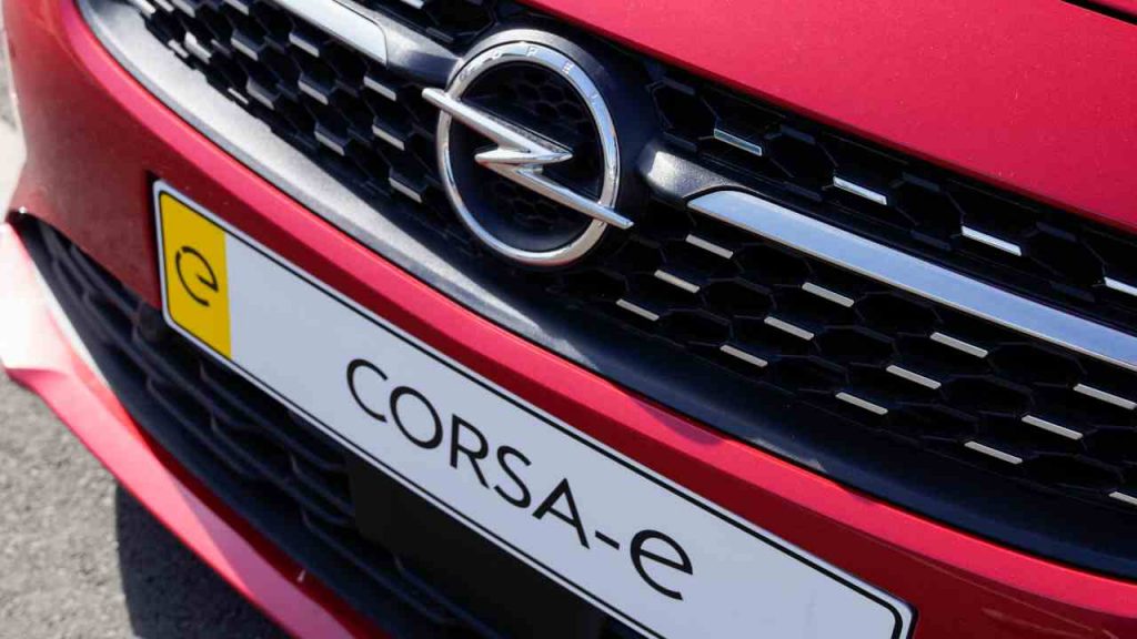 Opel Corsa-e, la grande trasformazione senza perdere l’anima e la tradizione I Automobilisti attratti ancora una volta