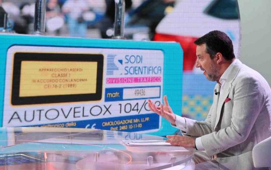 Il ministro Salvini continua la battaglia contro i velox - fonte Ansa Foto - solomotori.it