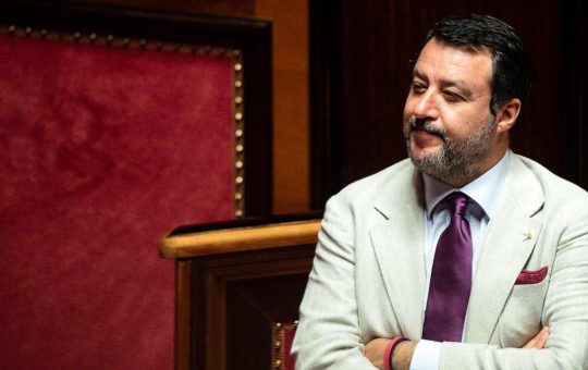 Il ministro Salvini contro le auto elettriche e cinesi - fonte Ansa Foto - solomotori.it