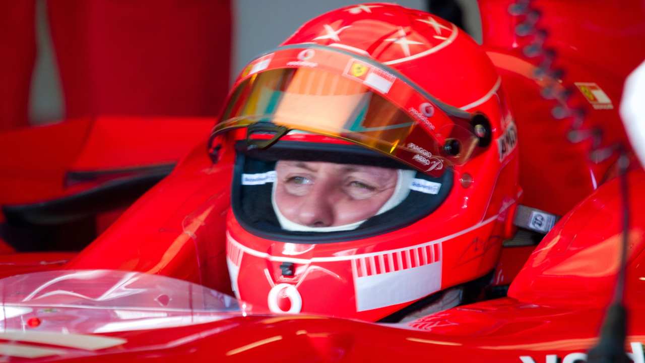 Michael Schumacher durante una gara con la Ferrari - fonte depositphotos.com - solomotori.it