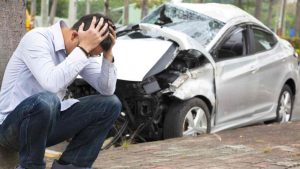 automobilista-sconvolto-incidente-auto-depositphotos-solomotori.it