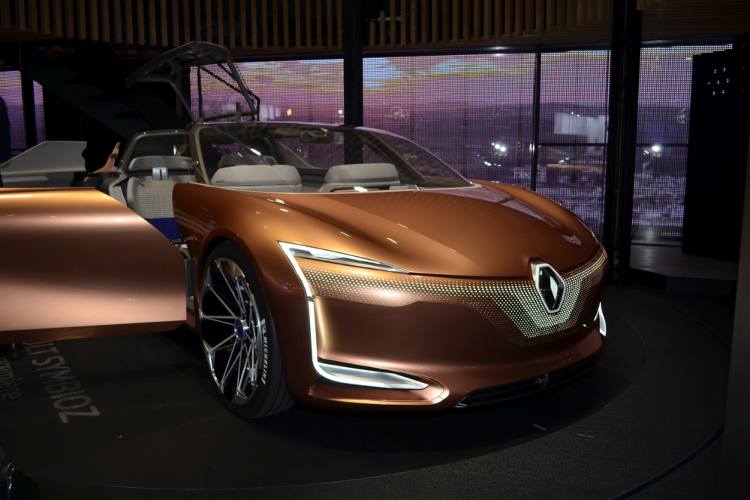 renault-symbioz-concept-depositphotos-solomotori.it