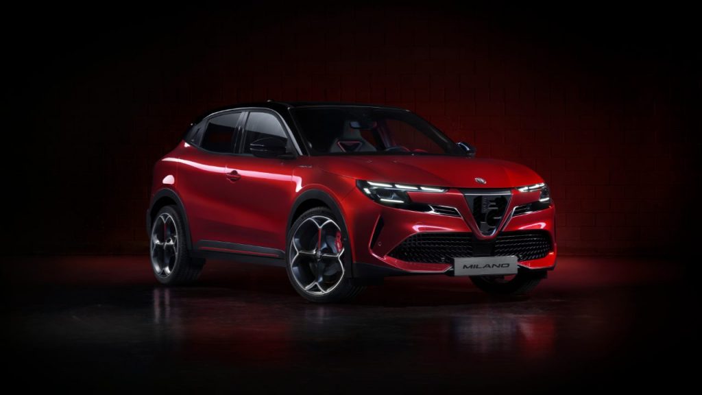 Alfa Romeo Junior Veloce, lo spettacolo iconico continua, prezzi e performance da favola