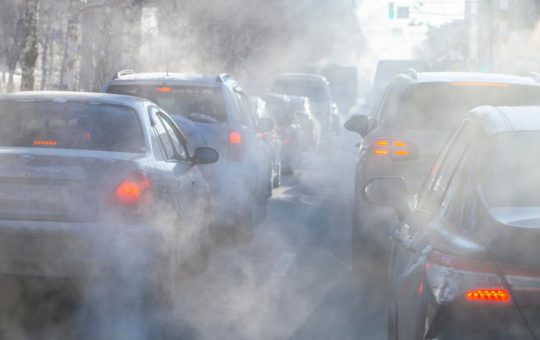Inquinamento causato dal traffico - Fonte Depositphotos -solomotori.it
