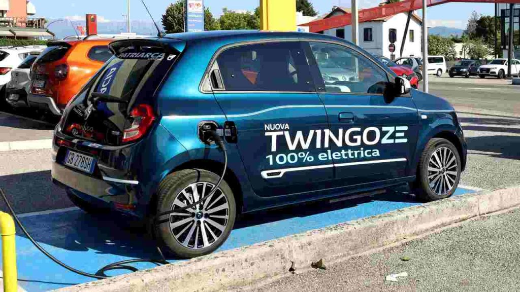 Twingo elettrica, ci siamo: ecco dove verrà prodotta e come sarà I Comodità e prestazioni ad alto livello ma low cost