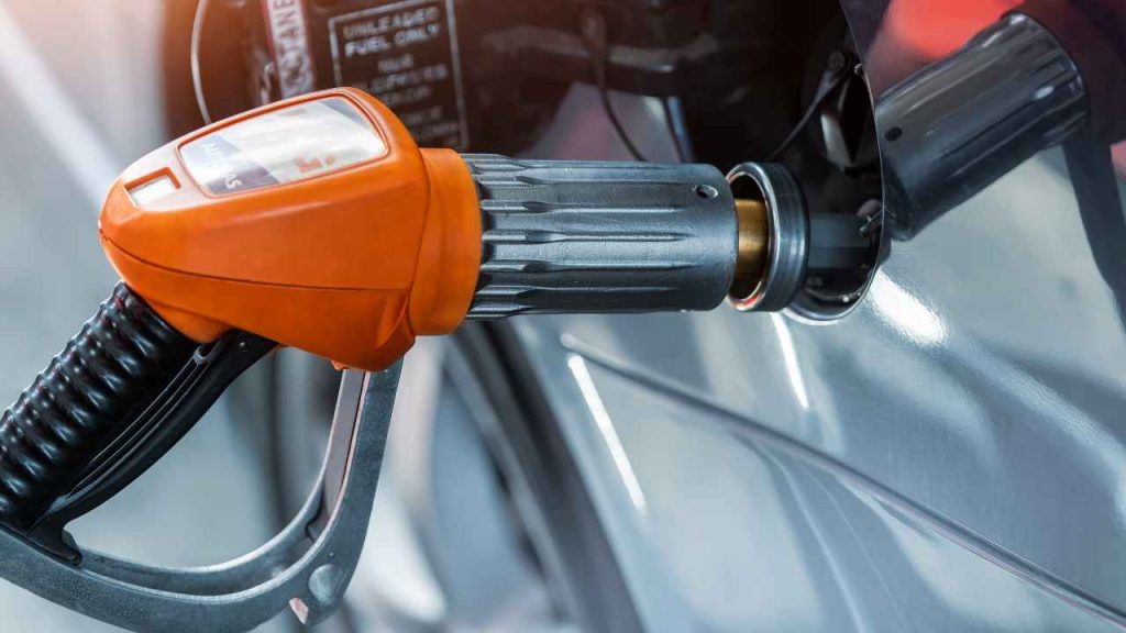 Auto a benzina, no grazie: ecco come convertirla in GPL e risparmiare la metà dei consumi mensili